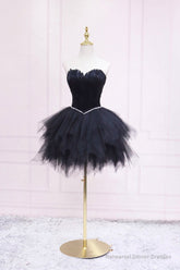 Black Tulle Short Prom Dress with Feather, A-Line Sweetheart Neckline Party Dress
